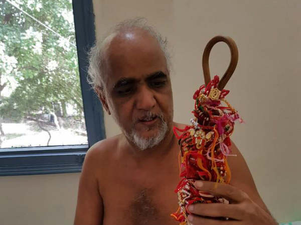 વિવાદો સાથે સંબંધ હતો