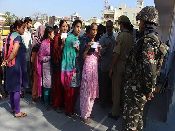 મોટા પક્ષોએ કર્યો છે બહિષ્કાર