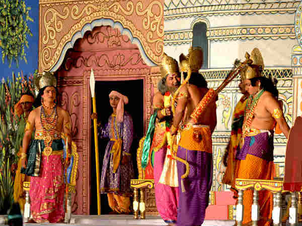 મનાવવા પહોંચ્યા અધિકારીઓ