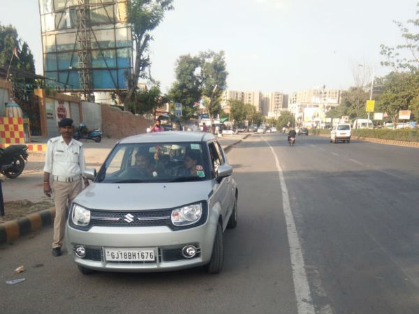 પોલીસે અપનાવ્યું કડક વલણ