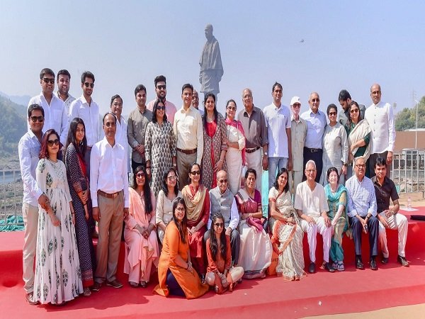 પૌત્ર અને તેમના પત્ની સમારંભનો હિસ્સો ન બની શક્યા