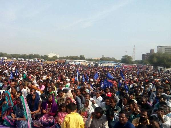 ગાંધીનગરમાં સંવિધાન દિને કરી રેલી