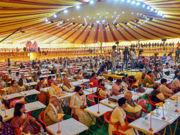 યોગી સરકારની આલોચના