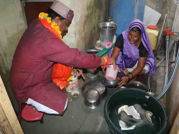 આવી રીતે ધારાસભ્યો કરી રહ્યા છે પ્રચાર
