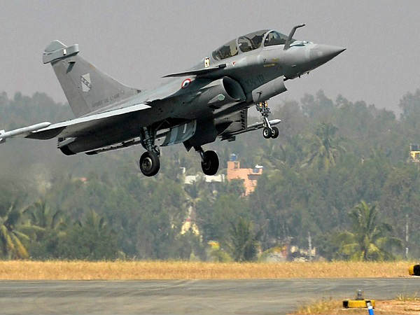 સરકાર પર ફોર્જરીનો આરોપ