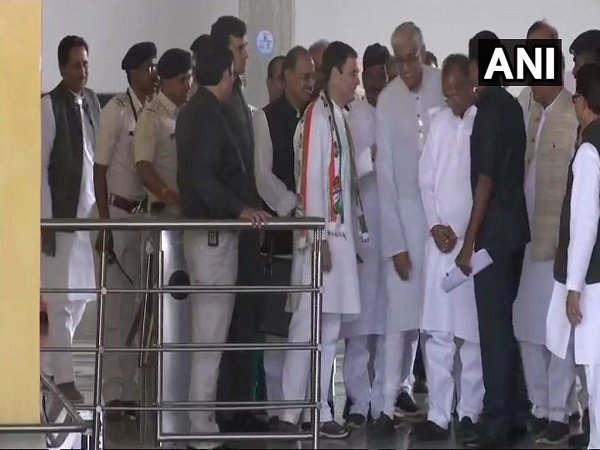 અંબાણીએ આખા જીવનમાં હવાઈજહાજ નથી બનાવ્યું