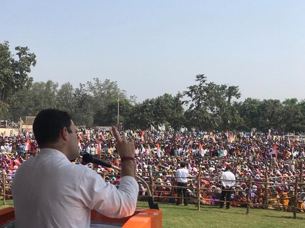 મોટા ઉદ્યોગપતિઓને ફાયદો પહોંચાડ્યો