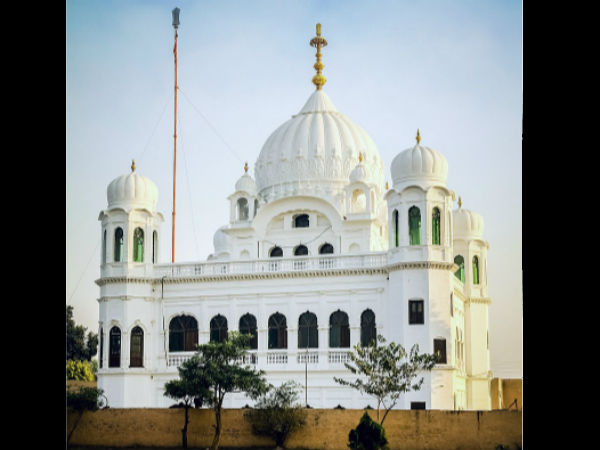 પટિયાલાના મહારાજે રકમ આપી