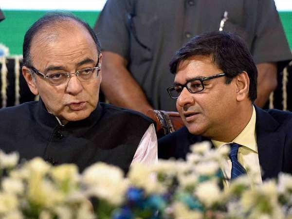 રિઝર્વ ફંડના ઉપયોગને લઈને દરાર