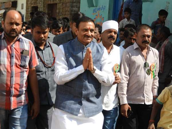 ચૂંટણી એફિડેવિટમાં થયો ખુલાસો