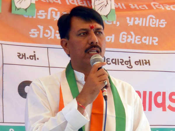 કૉંગ્રેસની જુથબંધી ખુલતાં ખળભળાટ