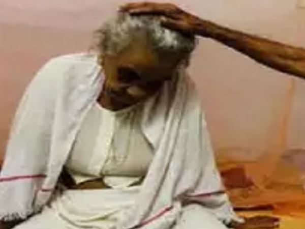 આ રીતે દાયકા બાદ મળ્યા સારદા અને નારાયણ
