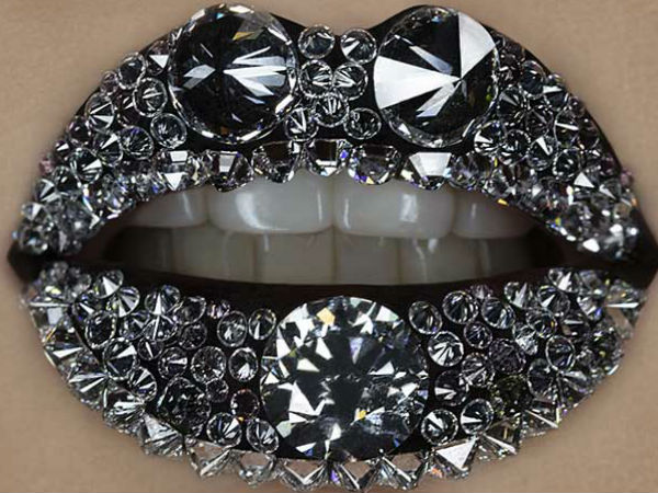 Most valuable lip art નો રેકોર્ડ