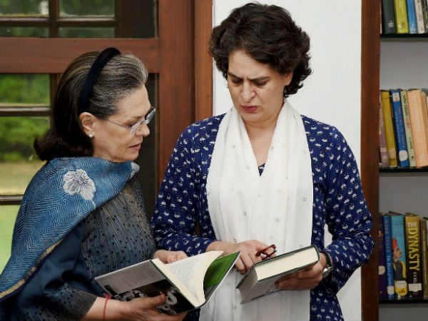 પ્રિયંકા ગાંધીની રાજનીતિમાં આવવાની માંગ