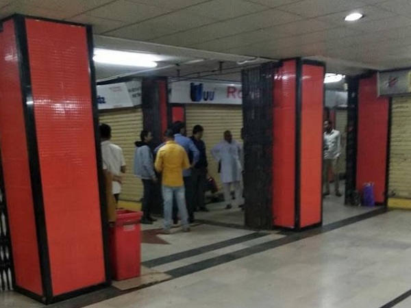 આ કારણથી દુકાનો બંધ છે