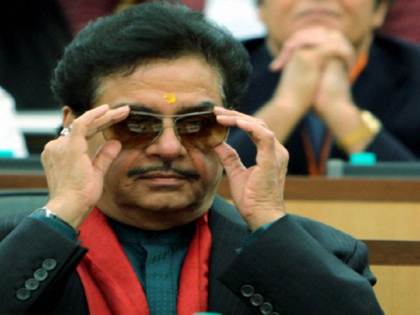 કેમ ખતમ થયુ 'VIP' સ્ટેટસ?