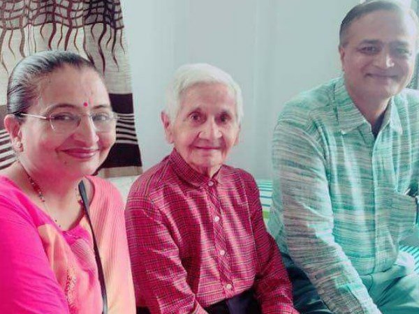 શિવલક્ષ્મી ગાંધી કનુભાઈની પત્ની છે