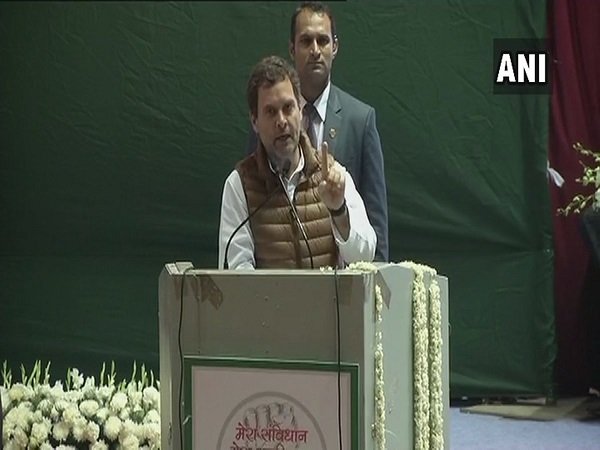 નરેન્દ્ર મોદી ડરી ગયા છે