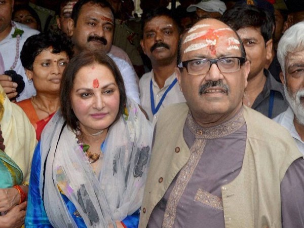અમર સિંહજી મારા ગોડ ફાધર છે