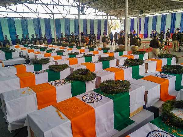 જેલમાં બંધ કેદીઓએ પ્રશાશનને પત્ર લખ્યો