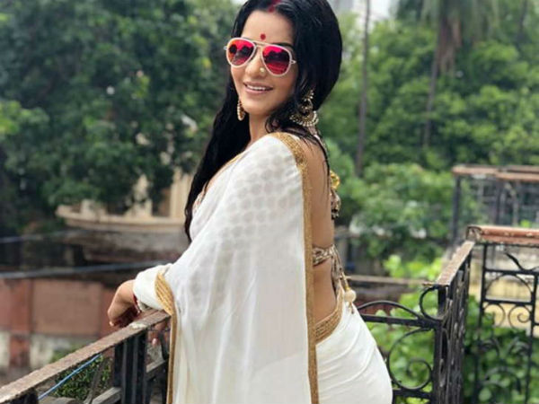 ટ્રેડીશનલ સાડી સિવાય