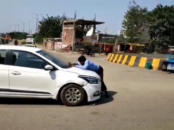 કાર ચાલક એક્સીડંટ કરીને ભાગી રહ્યો હતો