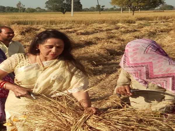 હેમા માલિનીનો અનોખો અંદાઝ