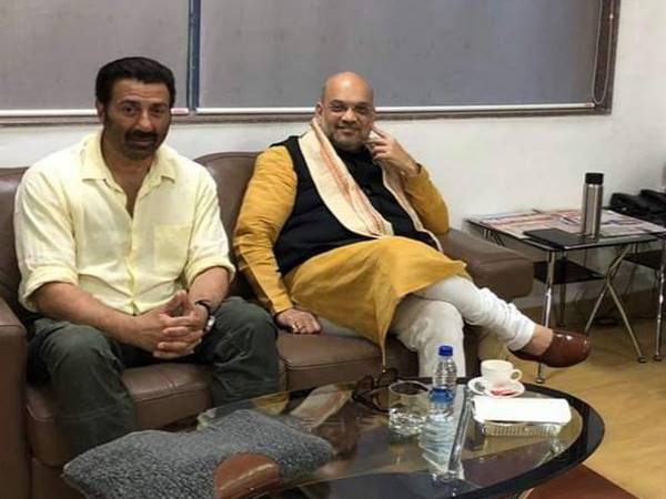 નિર્મલા સીતારામને સ્વાગત કર્યું