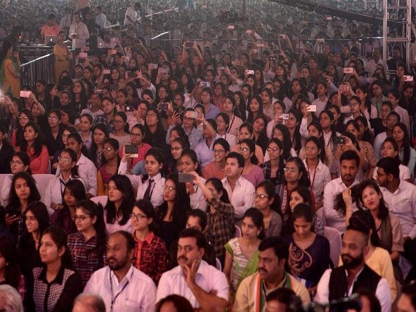 અમે ખોટા વચનો નથી આપતા - રાહુલ ગાંધી