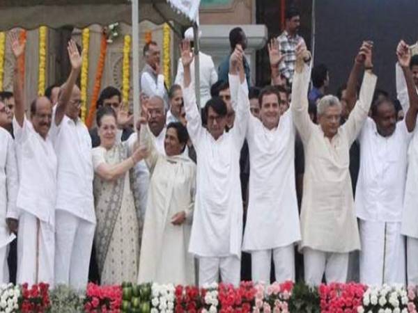એક વાર ફરીથી સત્તાથી દૂર જતી યુપીએ