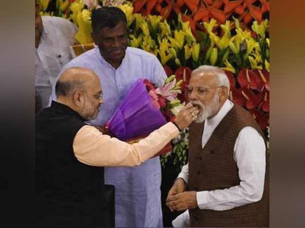 શાહે ત્યાગ્યુ રાજ્યસભા સાંસદનું પદ