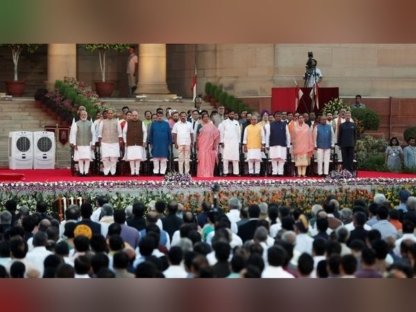 જુલાઈમાં કેબિનેટનું વિસ્તરણ થશે ત્યારે ફરીથી 2-3 ગુજરાતી મંત્રી બનશે