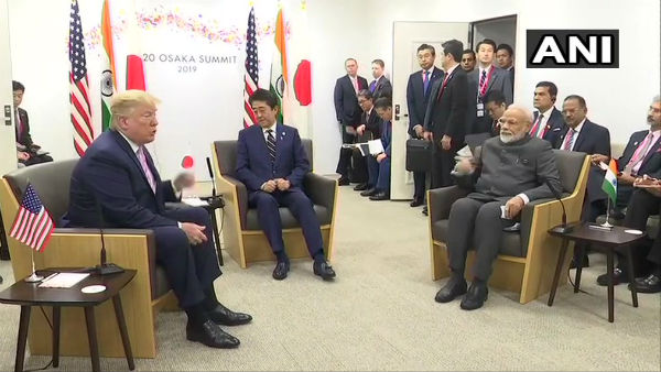આપણે લોકતંત્ર પ્રત્યે પ્રતિબદ્ધ લોકો