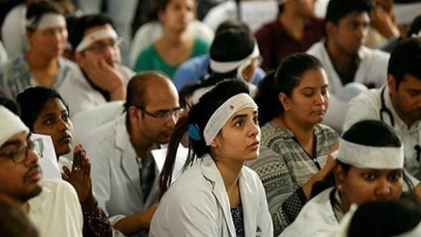 વિવાદ પૂરો નથી થઇ રહ્યો