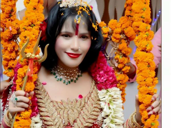 રાજનીતિથી દૂર
