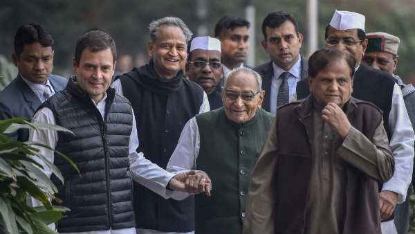 મોતીલાલ વોરાનું નામ સૌથી આગળ