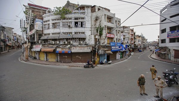 નહેરુના કારણે હું ભારતનો મહેમાન - દલાઈ લામા