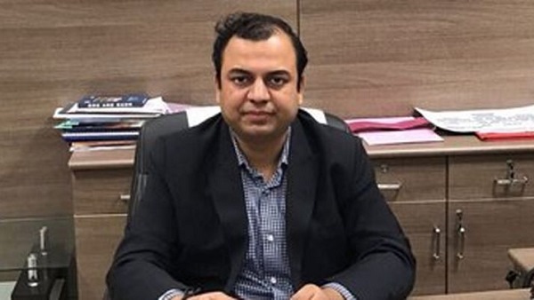 નિયમ છે કે આઈએએસ 2 લગ્ન ન કરી શકે