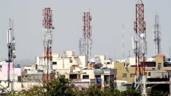 કેટલાય નેતાઓની નજરબંધીની સમીક્ષા