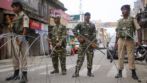 પોલીસે લોકો પાસે સહયોગની માંગ કરી