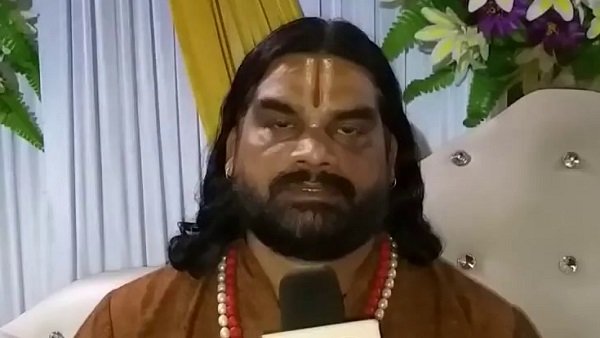 આત્મદાહ કરવાની ધમકી આપી