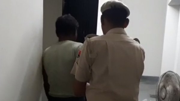 બાળકીનો ગર્ભપાત પણ કરાવ્યો