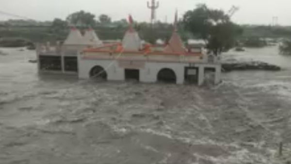 ન્યારી-2 ઓવરફ્લો થતાં 10 દરવાજા ખોલાયા