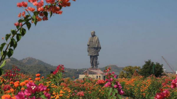 ભયંકર ગરમી વચ્ચે પણ પ્રવાસીઓ આવી રહ્યા હતા