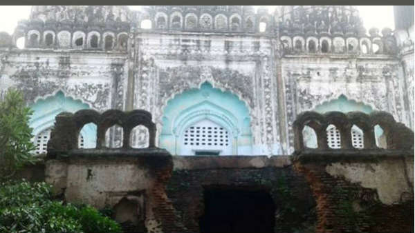 ત્યાં મંદિર તોડીને બાબરે મસ્જિદ બનાવી હતી