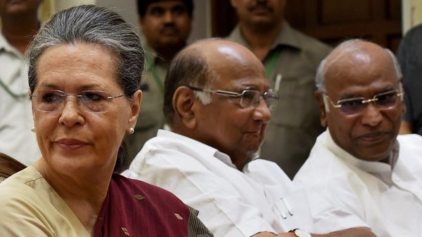 2014 ચૂંટણીમાં કોંગ્રેસ-એનસીપી એકલા હાથે લડી
