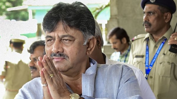 શિવકુમારે કરી છે ટેક્સની ચોરી