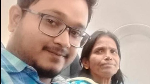વ્યવસાયે સોફ્ટવેર એન્જિનિયર છે અતીન્દ્ર ચક્રવર્તી