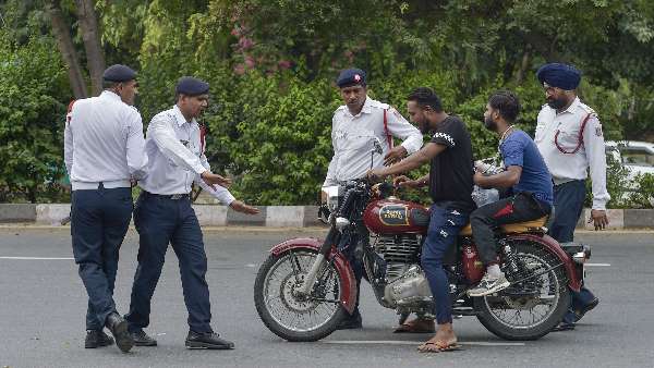 10 ગણી વધારી ચાલાનની રકમ