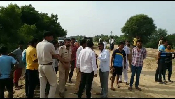 મા-દીકરીને સુરક્ષિત બહાર કાઢી લેવામાં આવી